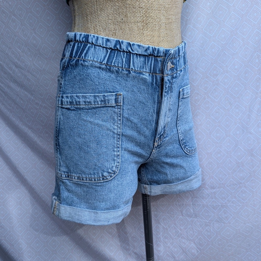 Gap Denim Relaxed Short Womens 12 Light Blue Excellent Cuffed Elastic Waist